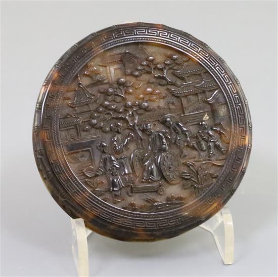 An unusual Chinese export tortoiseshell snuff box, 19th century, D. 8.5cm